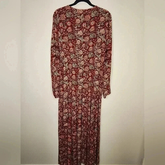 Wonderly Red Floral Maxi Dress - Picture 4 of 14